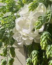 Load image into Gallery viewer, White Hydrangea and Succulents Wreath
