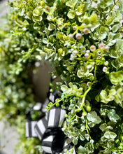 Load image into Gallery viewer, Plush Boxwood Wreath
